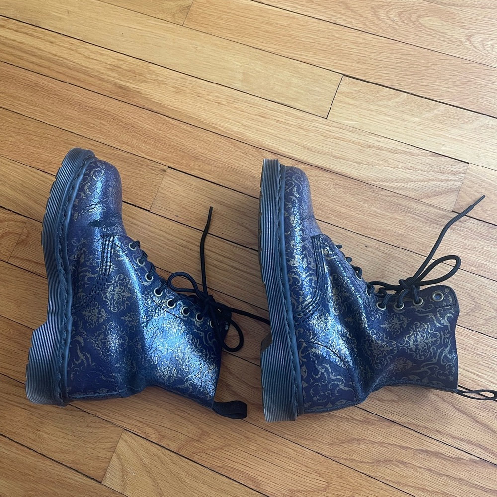 Beautiful Dr. Martens 1460 Gold Brocade Surya - Picture 8 of 13
